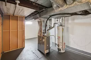 222 S Hudson St, Westmont, IL 60559 - Photo 29