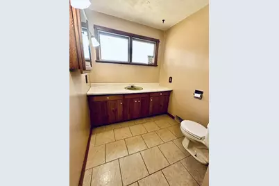 1111 N Bell Avenue E, Pontiac, IL 61764 - Photo 19