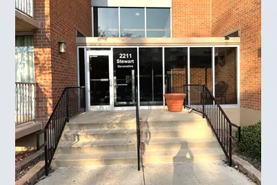 2211 S Stewart Avenue #3B, Lombard, IL 60148 - Photo 1
