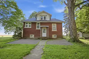 1764 E 500 North Rd, Cissna Park, IL 60924 - Photo 3