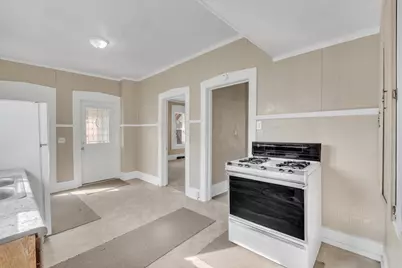 1330 W 7th Street, Davenport, IA 52802 - Photo 15