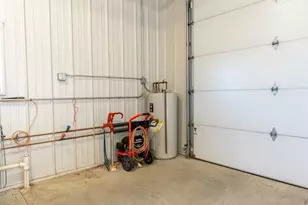 3405 S White Rock Rd, Rochelle, IL 61068 - Photo 43