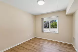 7450 N Lincoln Ave, Skokie, IL 60076 - Photo 17