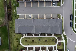 218 Timberleaf Cir, Roselle, IL 60172 - Photo 27