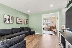 218 Timberleaf Cir, Roselle, IL 60172 - Photo 5