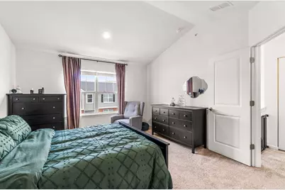 218 Timberleaf Circle, Roselle, IL 60172 - Photo 17