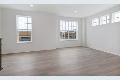 2929 Showplace Drive, Naperville, IL 60564 - Photo 7