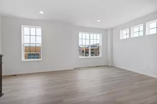 2929 Showplace Dr, Naperville, IL 60564 - Photo 7