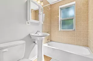 854 E 82nd St, Chicago, IL 60619 - Photo 17