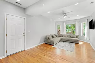 854 E 82nd St, Chicago, IL 60619 - Photo 3