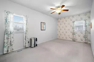 126 Sun St, Cabery, IL 60919 - Photo 23