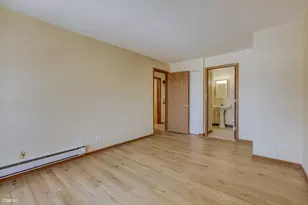 431 Berkshire Dr, Crystal Lake, IL 60014 - Photo 15