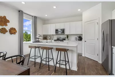 999 Sapphire Lane, Montgomery, IL 60538 - Photo 7