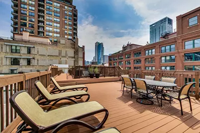 420 W Ontario Street #305, Chicago, IL 60654 - Photo 17