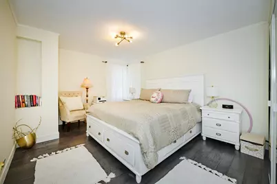 4828 W Berwyn Avenue, Chicago, IL 60630 - Photo 7