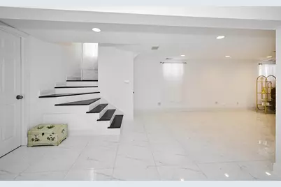 4828 W Berwyn Avenue, Chicago, IL 60630 - Photo 17