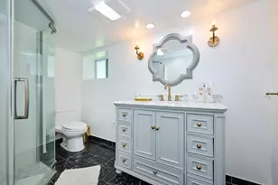 4828 W Berwyn Ave, Chicago, IL 60630 - Photo 15