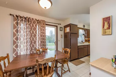 547 Phillips Circle, Antioch, IL 60002 - Photo 9