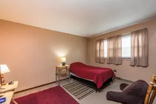 547 Phillips Cir, Antioch, IL 60002 - Photo 15