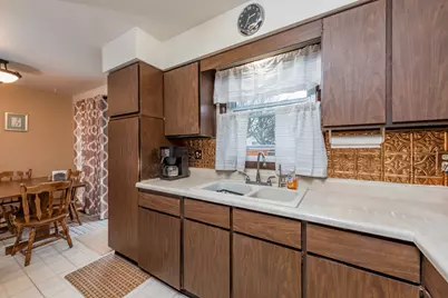 547 Phillips Circle, Antioch, IL 60002 - Photo 11