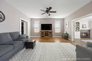 520 S Wisconsin Ave, Villa Park, IL 60181 - Photo 3