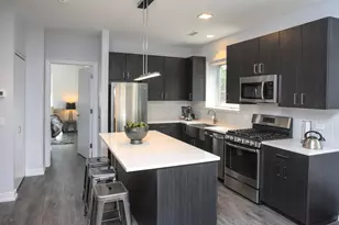 909 W Montana St, Chicago, IL 60614 - Photo 3