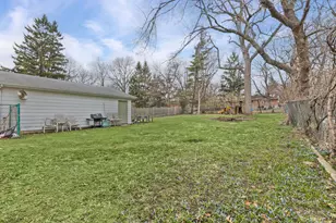 832 Bode Rd, Elgin, IL 60120 - Photo 19