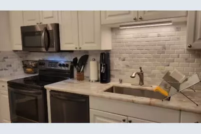 211 E Ohio Street #2215, Chicago, IL 60611 - Photo 3