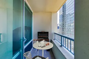 [Address not provided], Chicago, IL 60654 - Photo 7