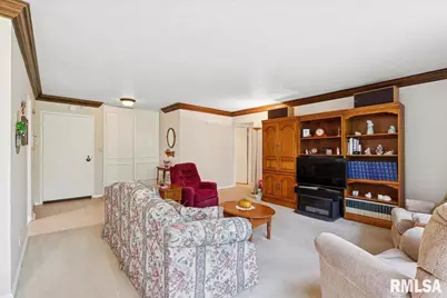 1800 7th Street #2A, East Moline, IL 61244 - Photo 3