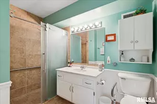 1800 7th St, East Moline, IL 61244 - Photo 13