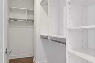 434 W Melrose St, Chicago, IL 60657 - Photo 23