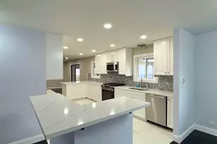 1166 Saylesville Ln, Schaumburg, IL 60193 - Photo 9