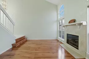 718 Sturnbridge Ln, Schaumburg, IL 60173 - Photo 7