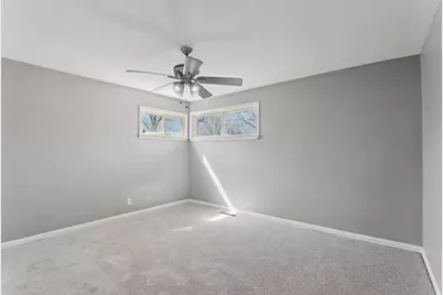 17303 Greenbay Avenue SE, Lansing, IL 60438 - Photo 9