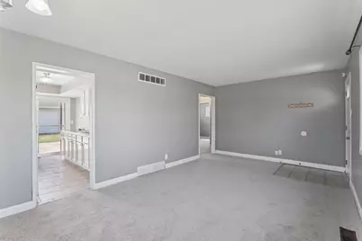 17303 Greenbay Avenue SE, Lansing, IL 60438 - Photo 19