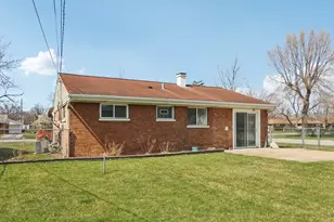17303 Greenbay Ave SE, Lansing, IL 60438 - Photo 5