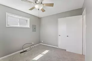 17303 Greenbay Ave SE, Lansing, IL 60438 - Photo 23