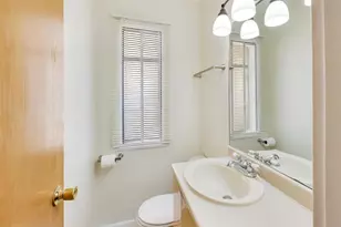 4908 Carol St, Skokie, IL 60077 - Photo 9