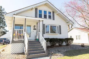 320 W North St, Peotone, IL 60468 - Photo 1