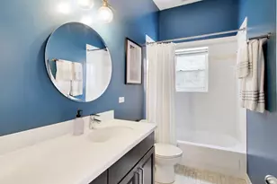 643 W Melrose St, Chicago, IL 60657 - Photo 21