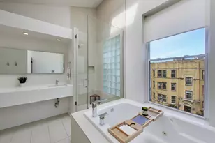 643 W Melrose St, Chicago, IL 60657 - Photo 17