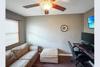 817 W Empire Street, Freeport, IL 61032 - Photo 35