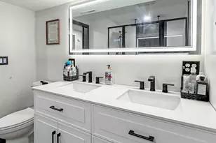 817 W Empire St, Freeport, IL 61032 - Photo 17