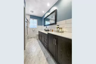 817 W Empire Street, Freeport, IL 61032 - Photo 33