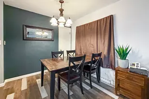 817 W Empire St, Freeport, IL 61032 - Photo 7