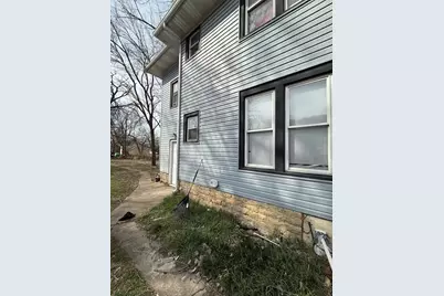 345 N Wildwood Avenue, Kankakee, IL 60901 - Photo 3