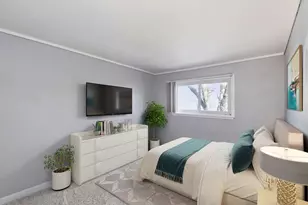 426 Greentree Ln, Bolingbrook, IL 60440 - Photo 3