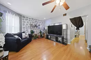 1025 N Trumbull Ave, Chicago, IL 60651 - Photo 23