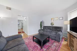 1025 N Trumbull Ave, Chicago, IL 60651 - Photo 9